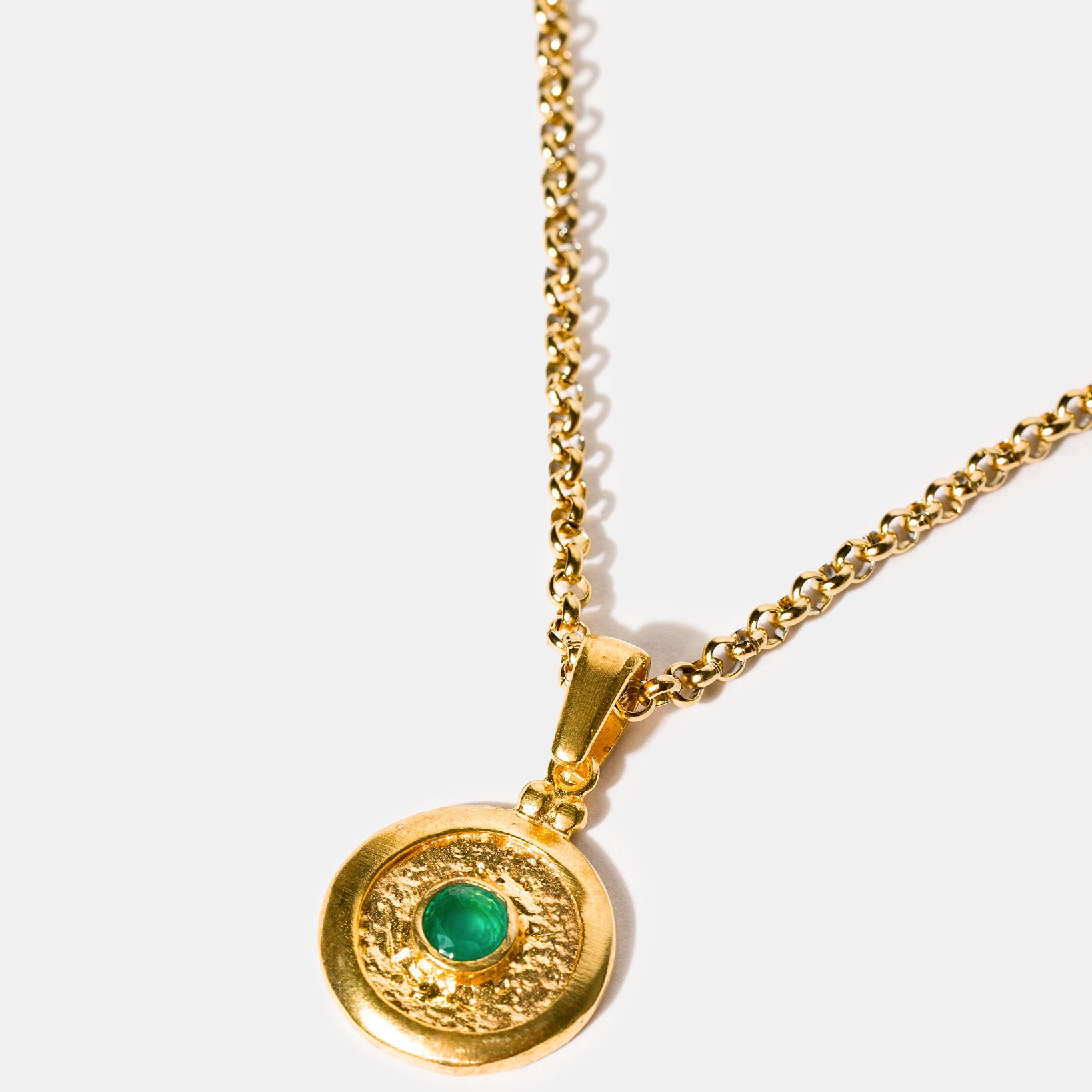 Medallion Pendant Gold Necklace in Emerald Glow