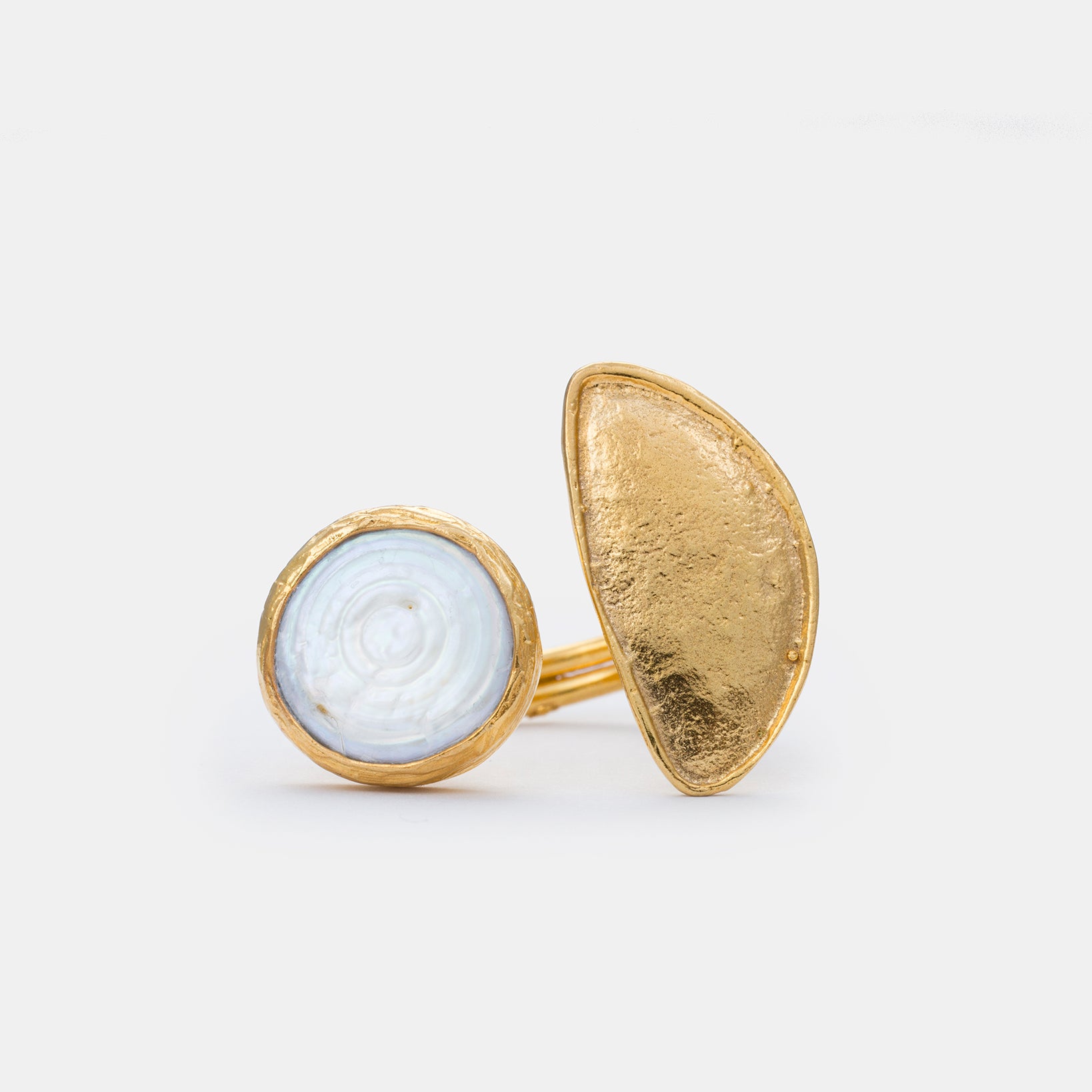 Lunar Pearl Ring