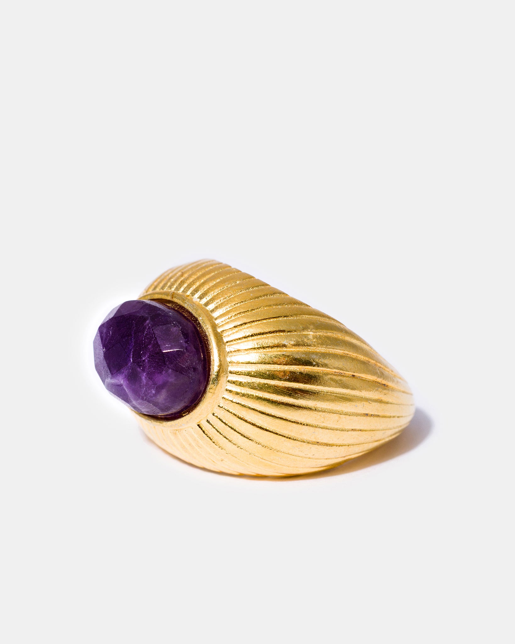 Gold Oval Amethyst Ring