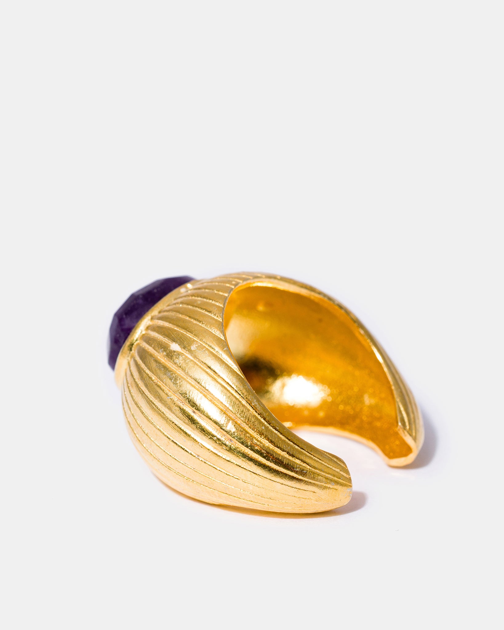 Gold Oval Amethyst Ring