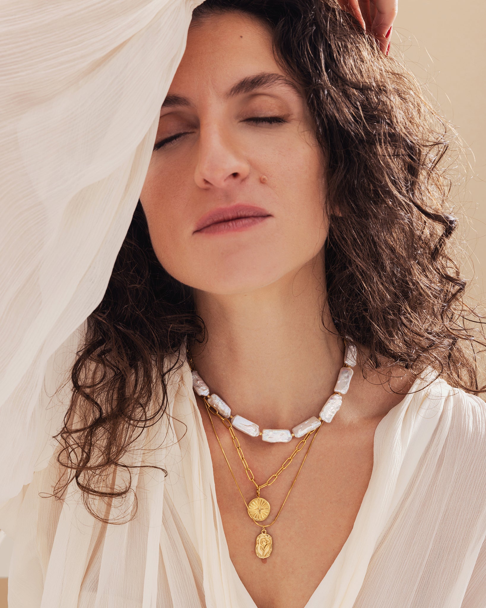 Tulip Medallion Necklace in Gilded Bloom