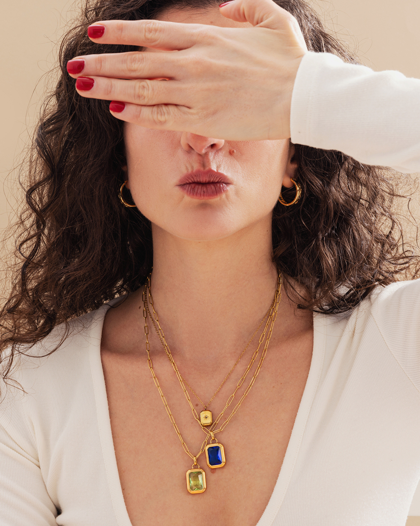 Emerald Radiance Necklace in Gold
