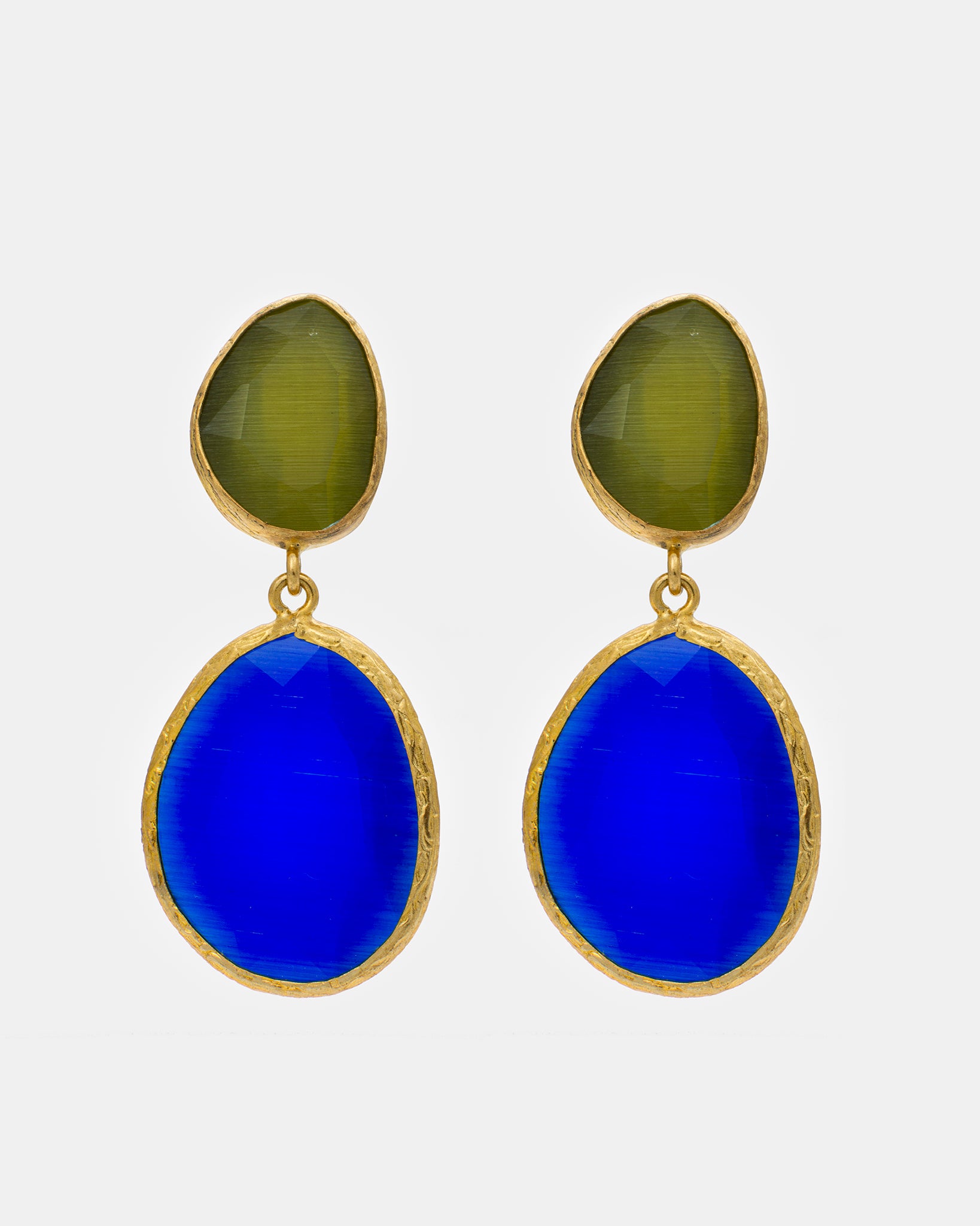Ocean Depths Cat Eye Earrings