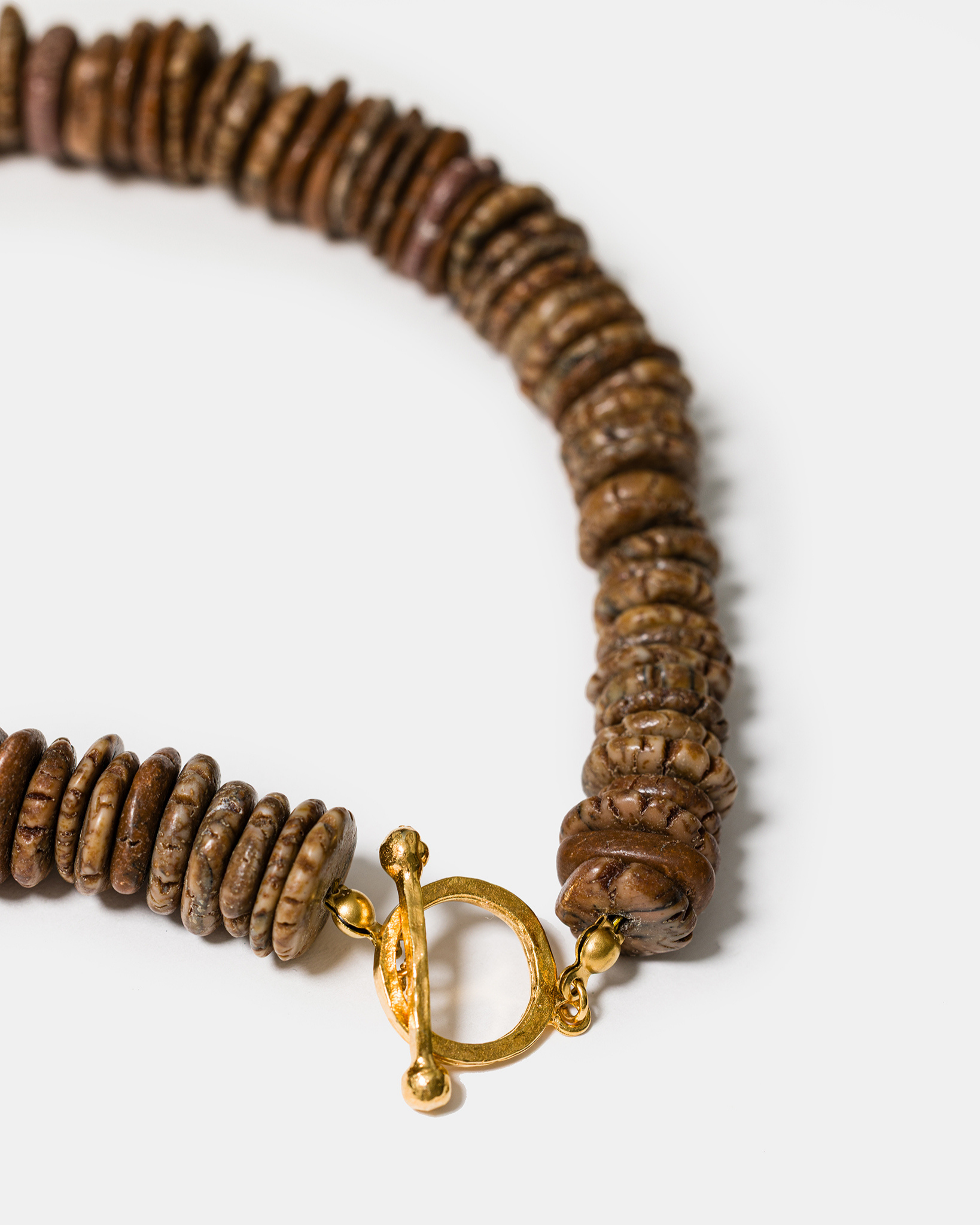 Desert Dune Necklace in Mocha Howlite
